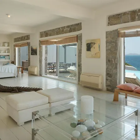 Coventina - Edge Villa *